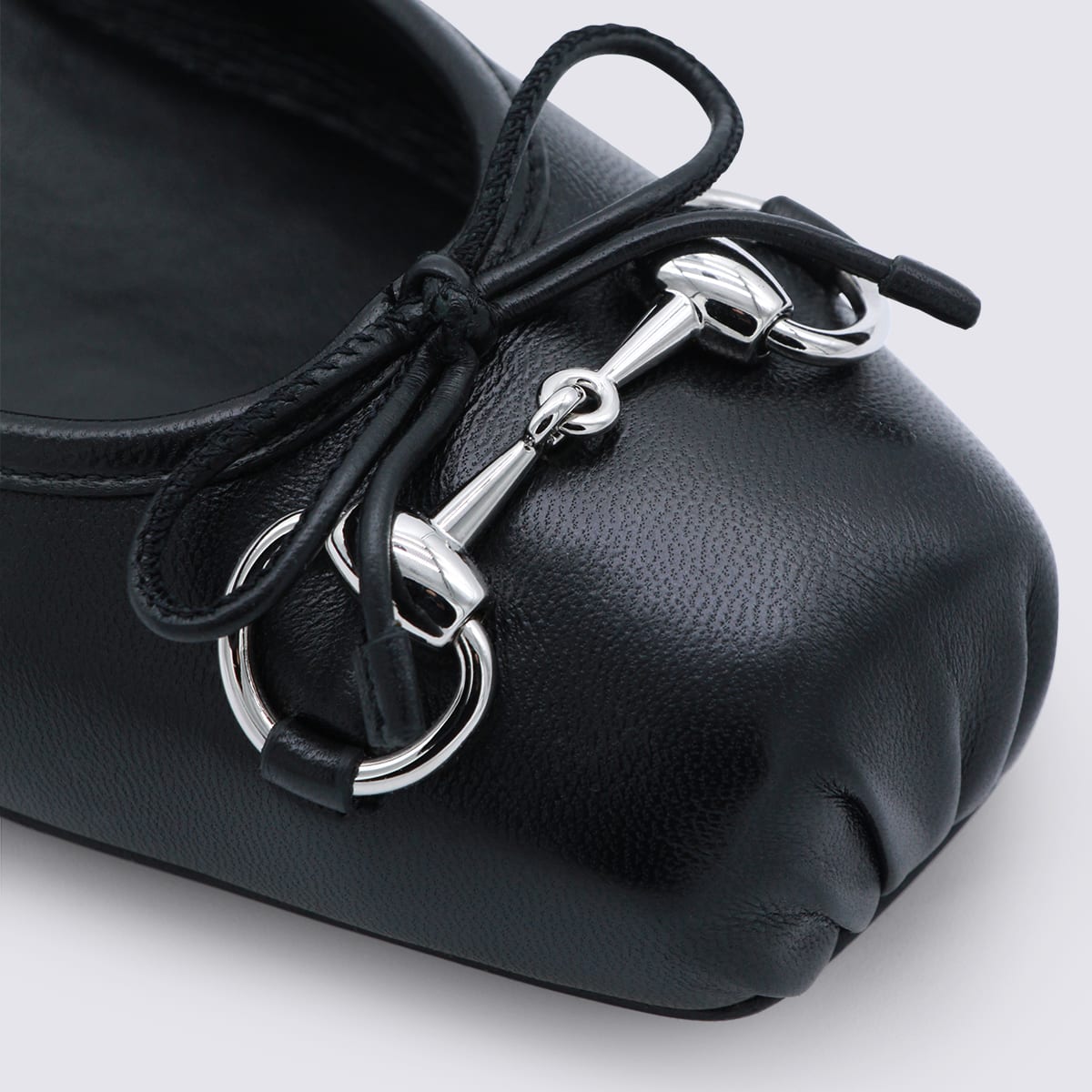 Gucci Leather Flats - Black