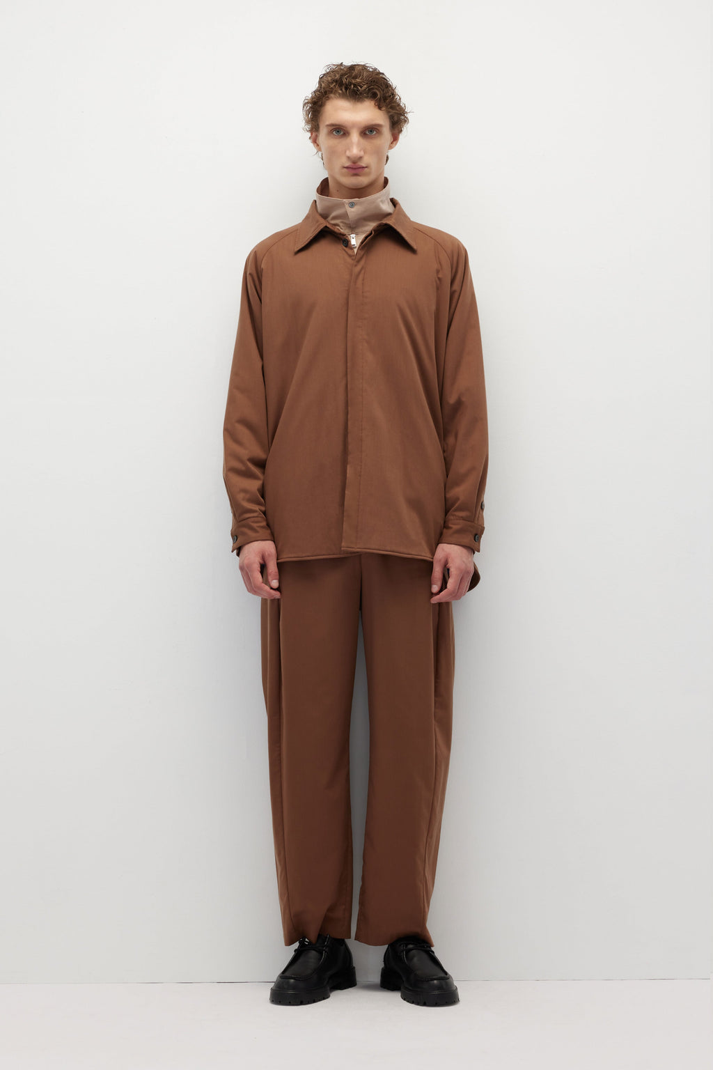 HUNDR. Low-Waist Pleated Slim-Fit Trousers