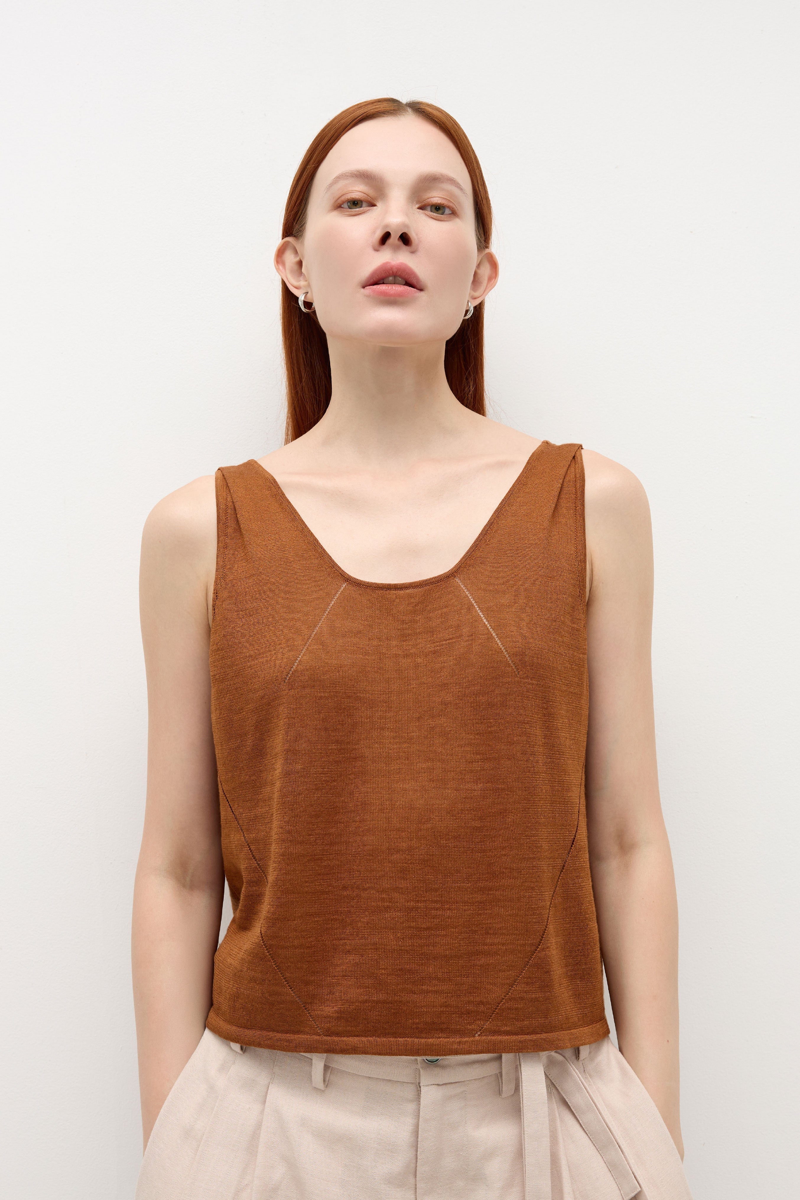 HUNDR. Shoulder Pleated Vest