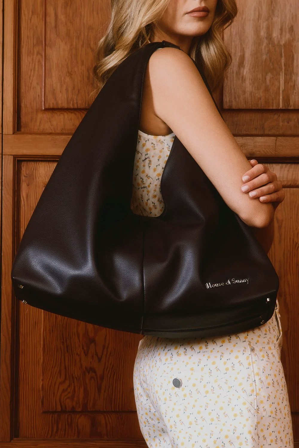 House of Sunny The Big Sling Bag - Dark Chocolate