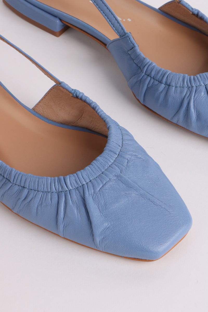 "INTENTIONALLY __________." DAFF SLINGBACK FLAT - Black/Cream