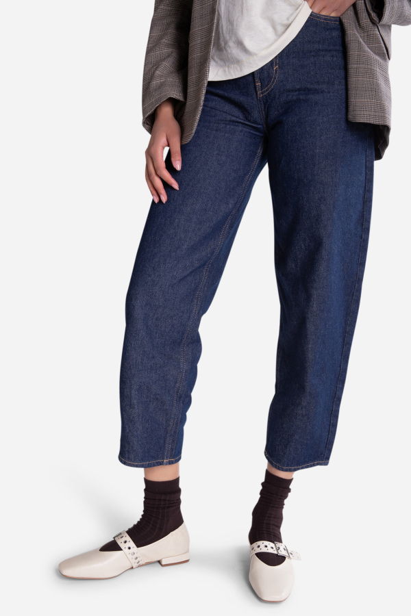 "INTENTIONALLY __________." FORUM MARY JANE - Cream/Black