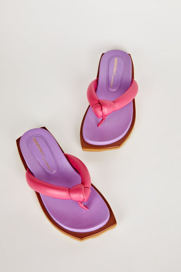 "INTENTIONALLY __________." GOODY SANDAL NATURAL SOLE - Flamingo/Cream