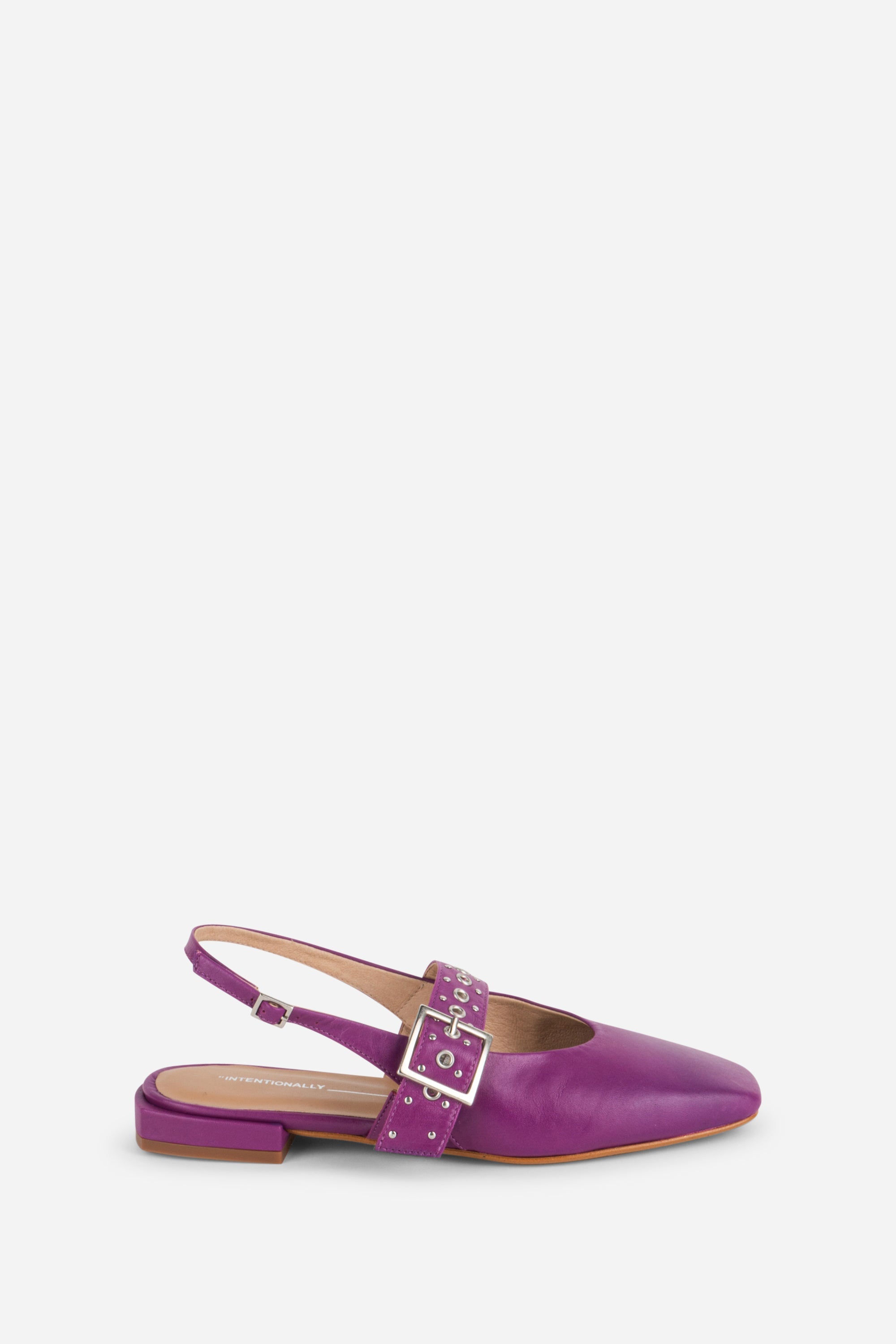 "INTENTIONALLY __________." PEARL SLINGBACK NATURAL SOLE BALLET FLAT - Red/Cream