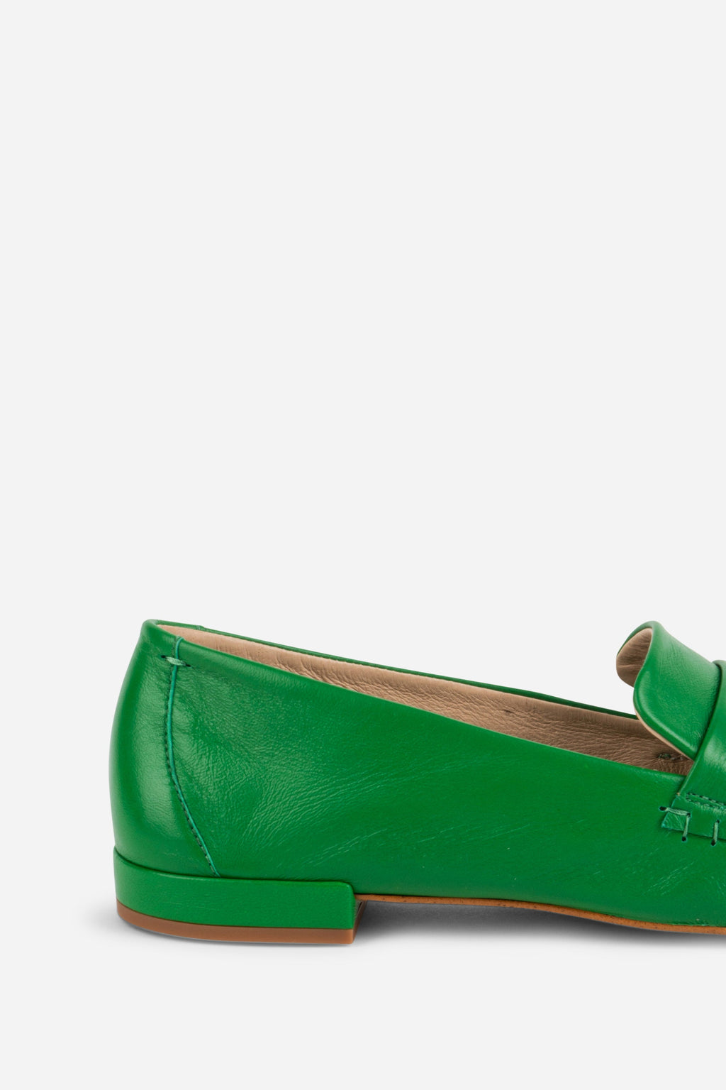 "INTENTIONALLY __________." PINKY LOAFER - Multi