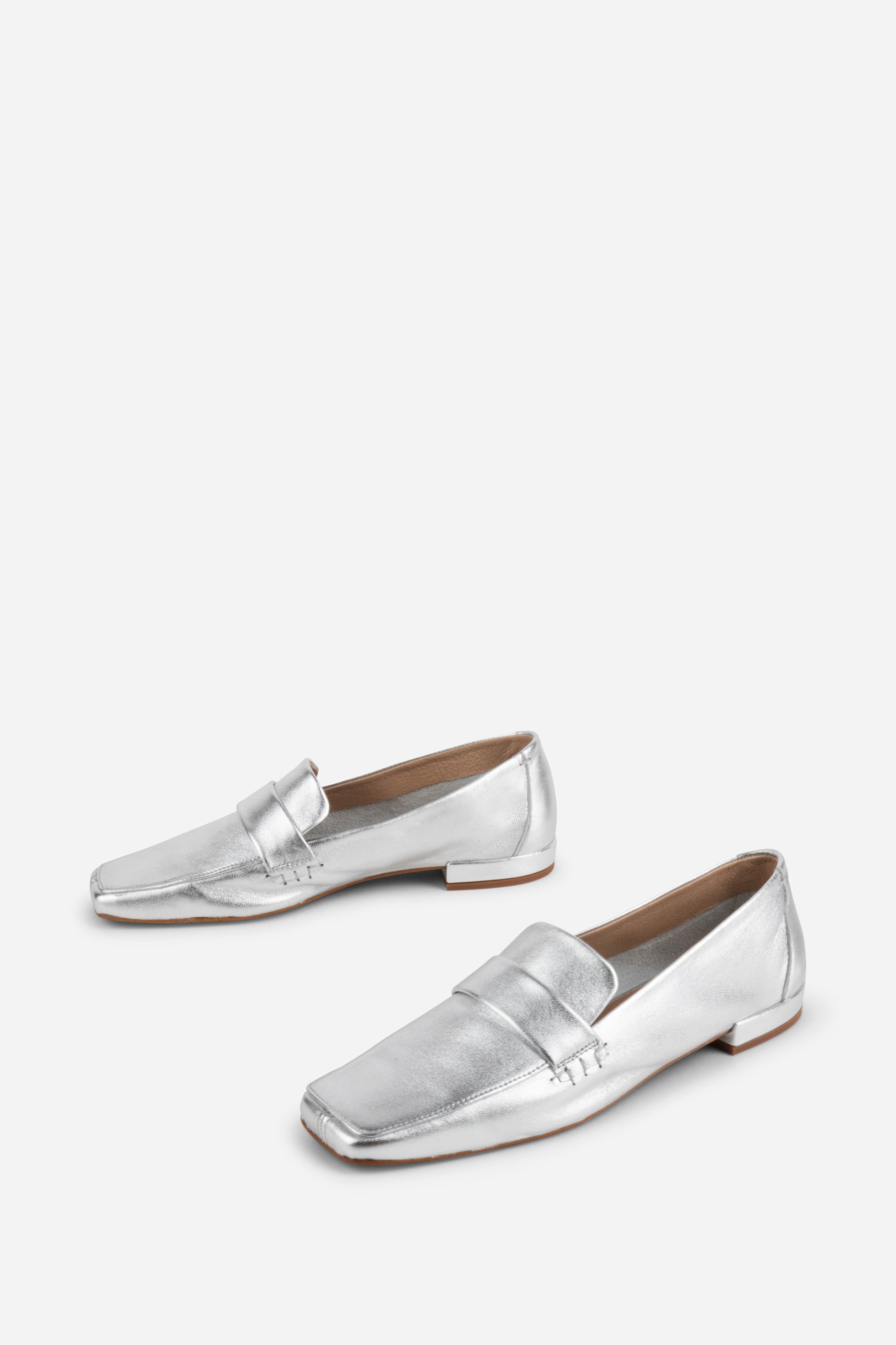 "INTENTIONALLY __________." PINKY LOAFER - Multi