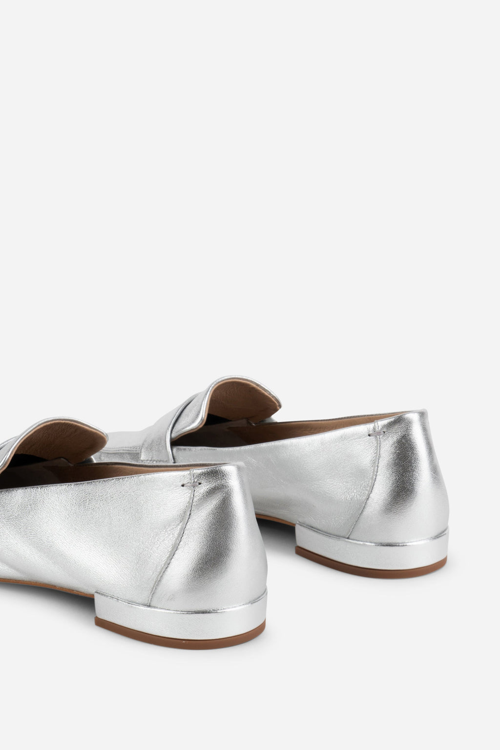 "INTENTIONALLY __________." PINKY LOAFER - Multi