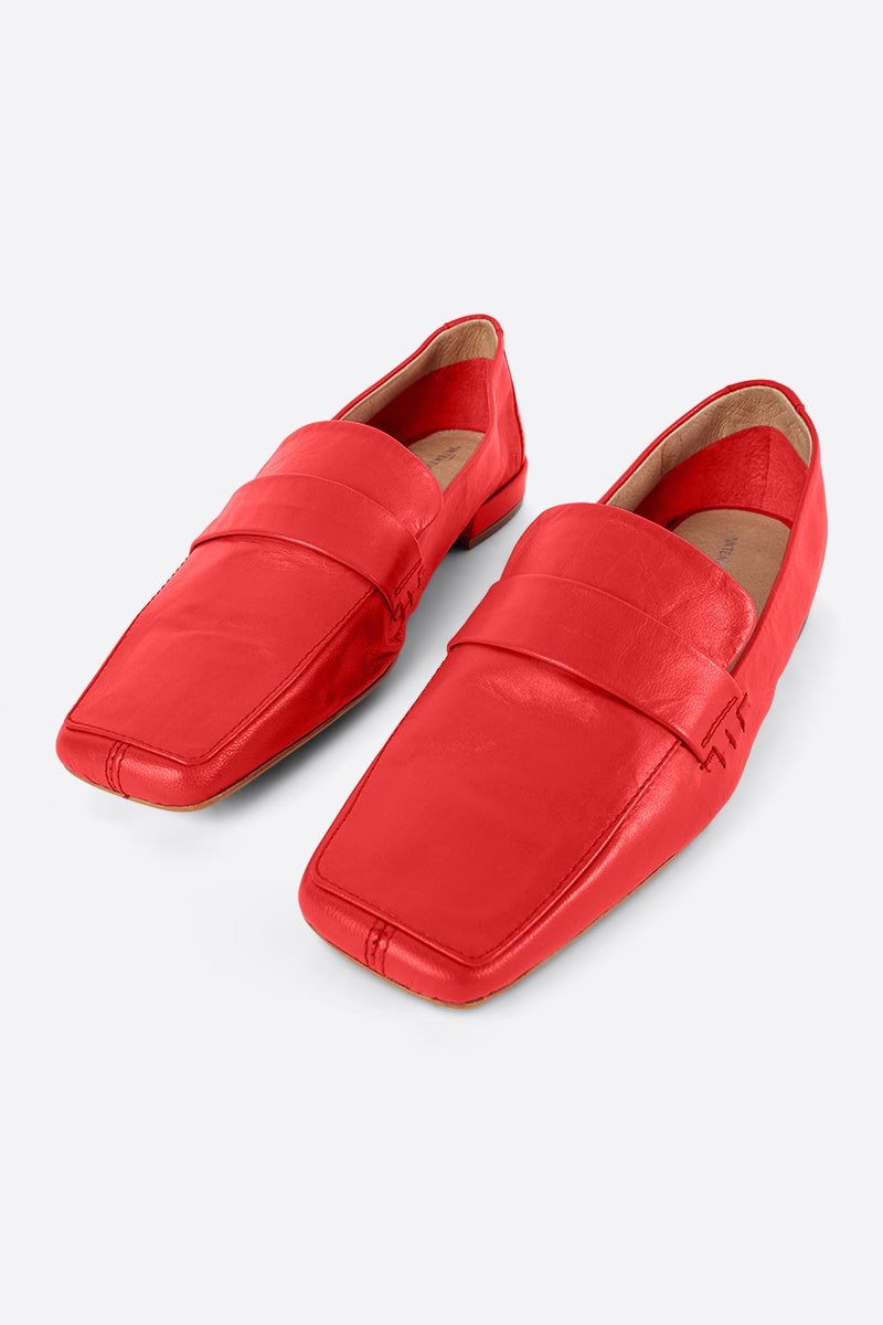 "INTENTIONALLY __________." PINKY LOAFER - Multi