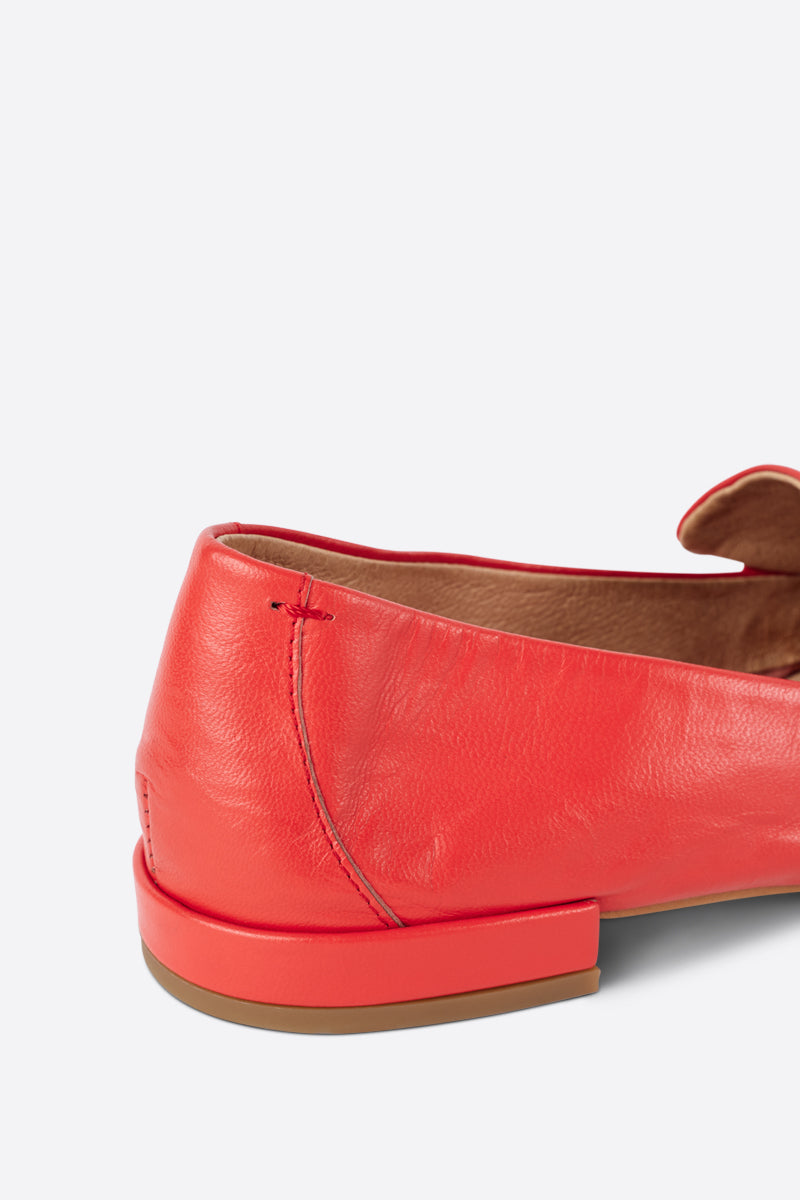 "INTENTIONALLY __________." PINKY LOAFER - Multi