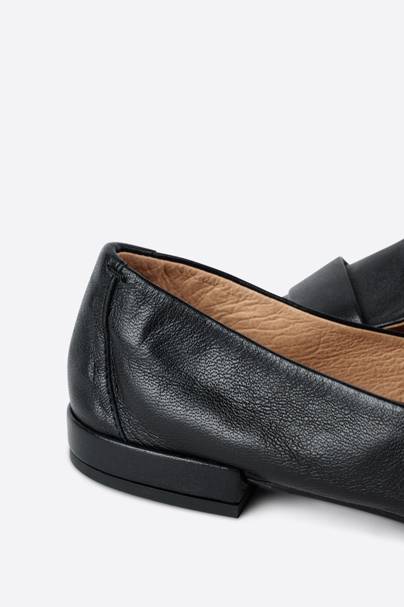 "INTENTIONALLY __________." PINKY LOAFER - Multi