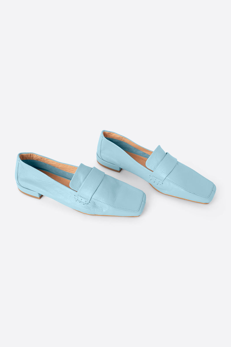 "INTENTIONALLY __________." PINKY LOAFER - Multi