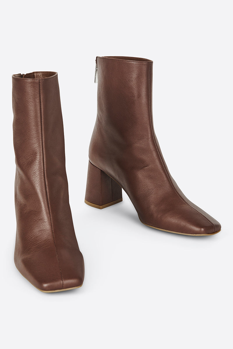 "INTENTIONALLY __________." TABATHA HEELED BOOT - Multi