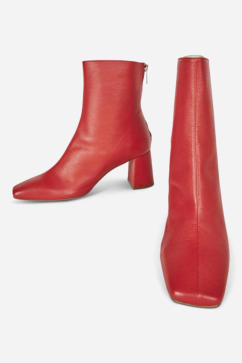 "INTENTIONALLY __________." TABATHA HEELED BOOT - Multi