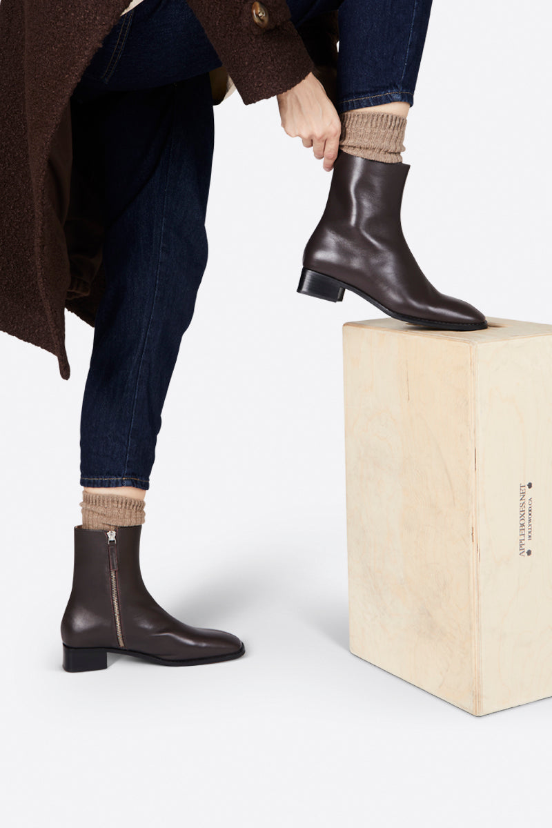 "INTENTIONALLY __________." TOUR LEATHER BOOT - Black/Brown