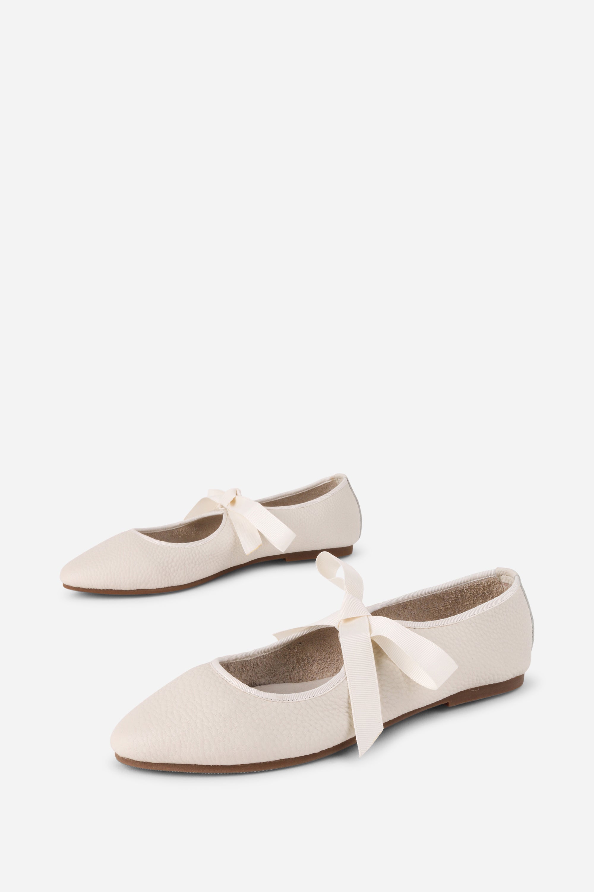 "INTENTIONALLY __________." Valley Sole Ballet Flat - Black