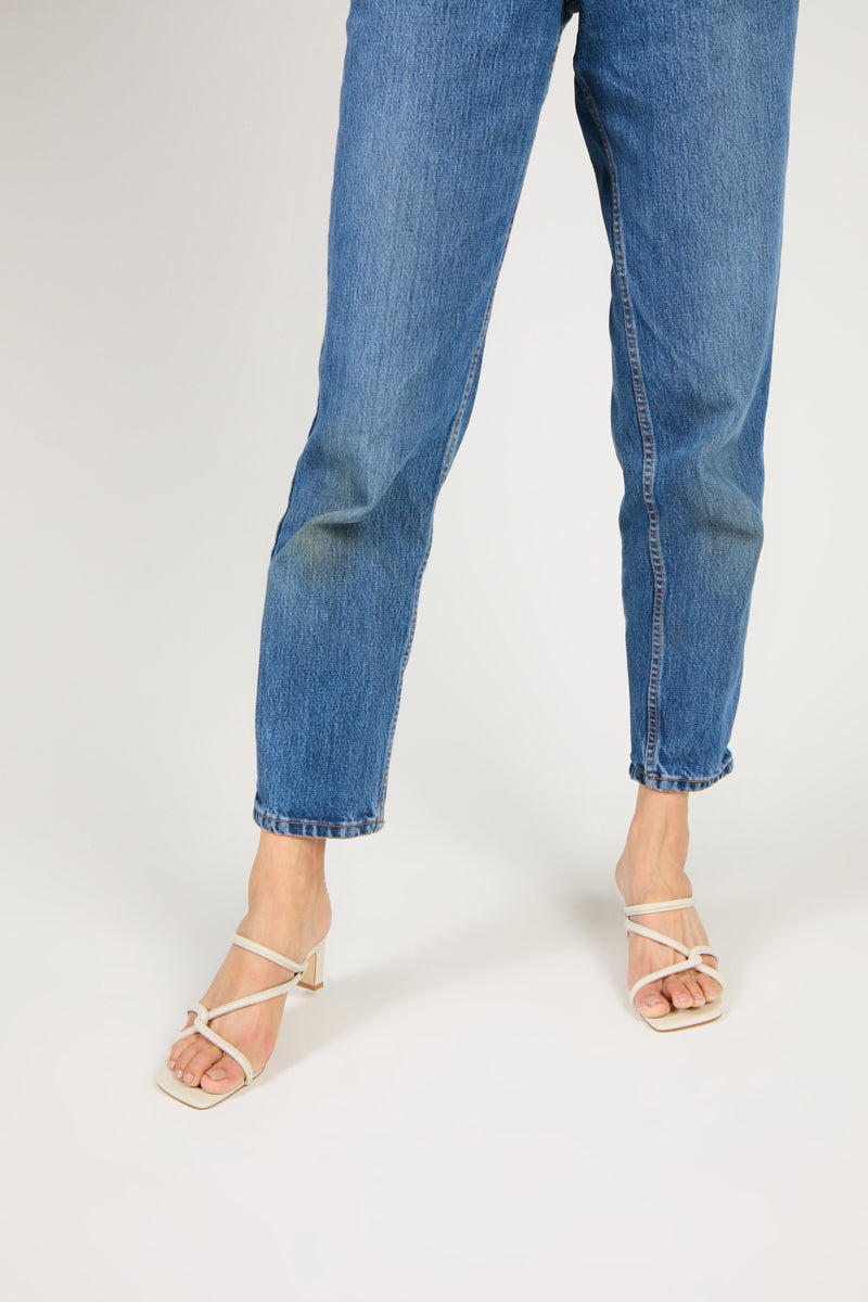 "INTENTIONALLY __________." WILLOW HEELED SANDAL - Black/Cream