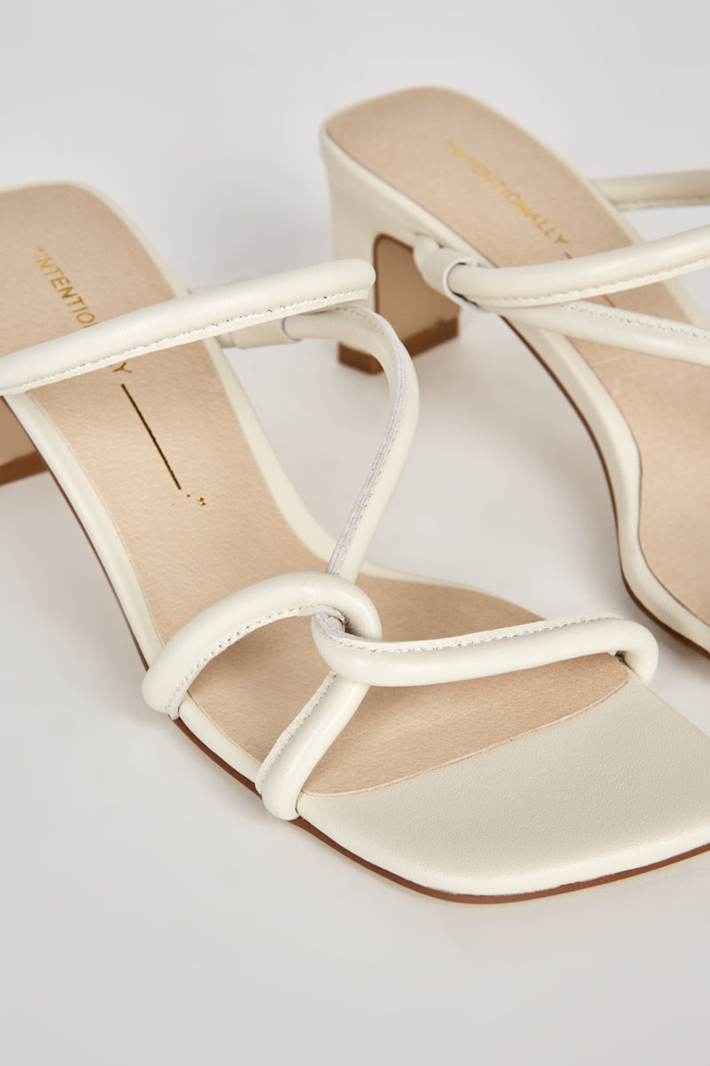 "INTENTIONALLY __________." WILLOW HEELED SANDAL - Black/Cream