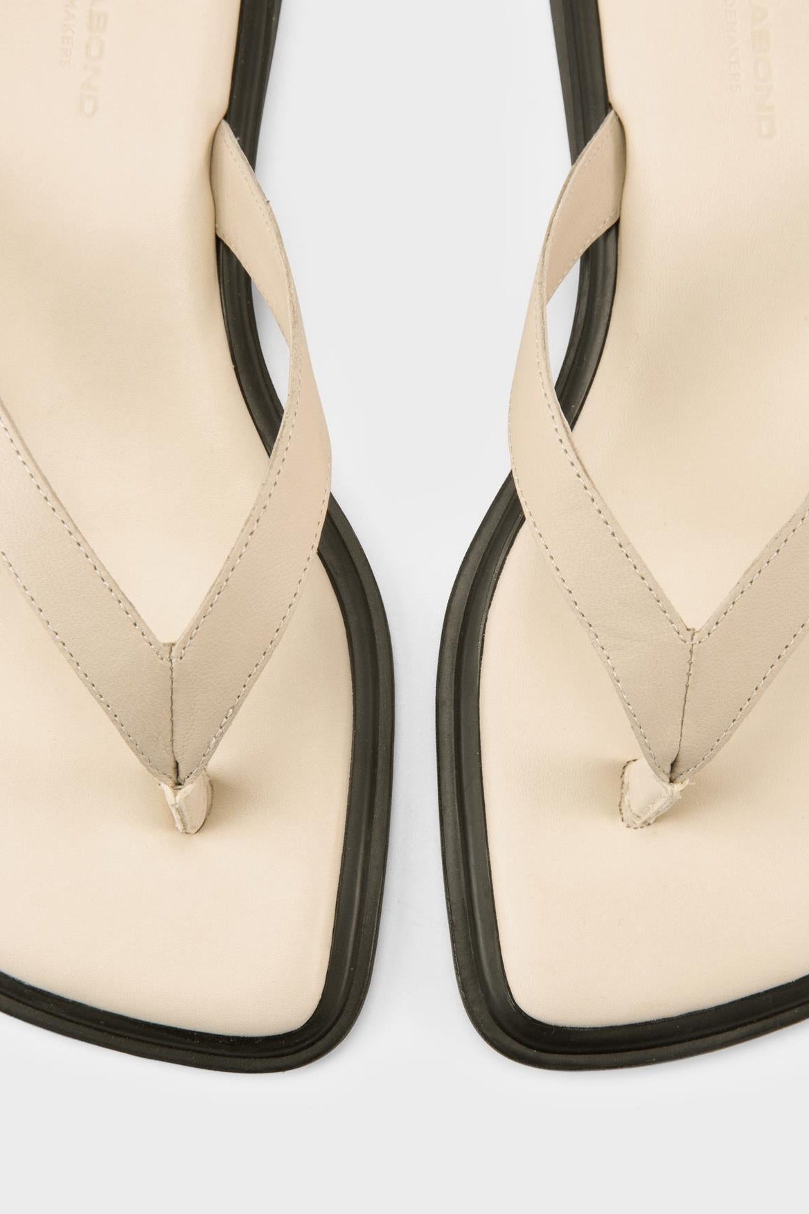 Vagabond Izzy Thong Sandal - Off White