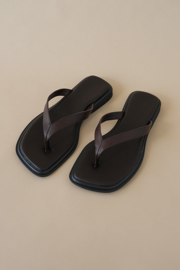 Vagabond Izzy Thong Sandal - Black