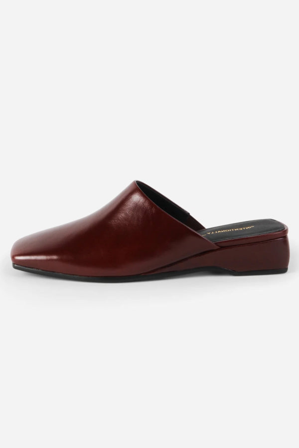 INTENTIONALLY __________. Marer Mule