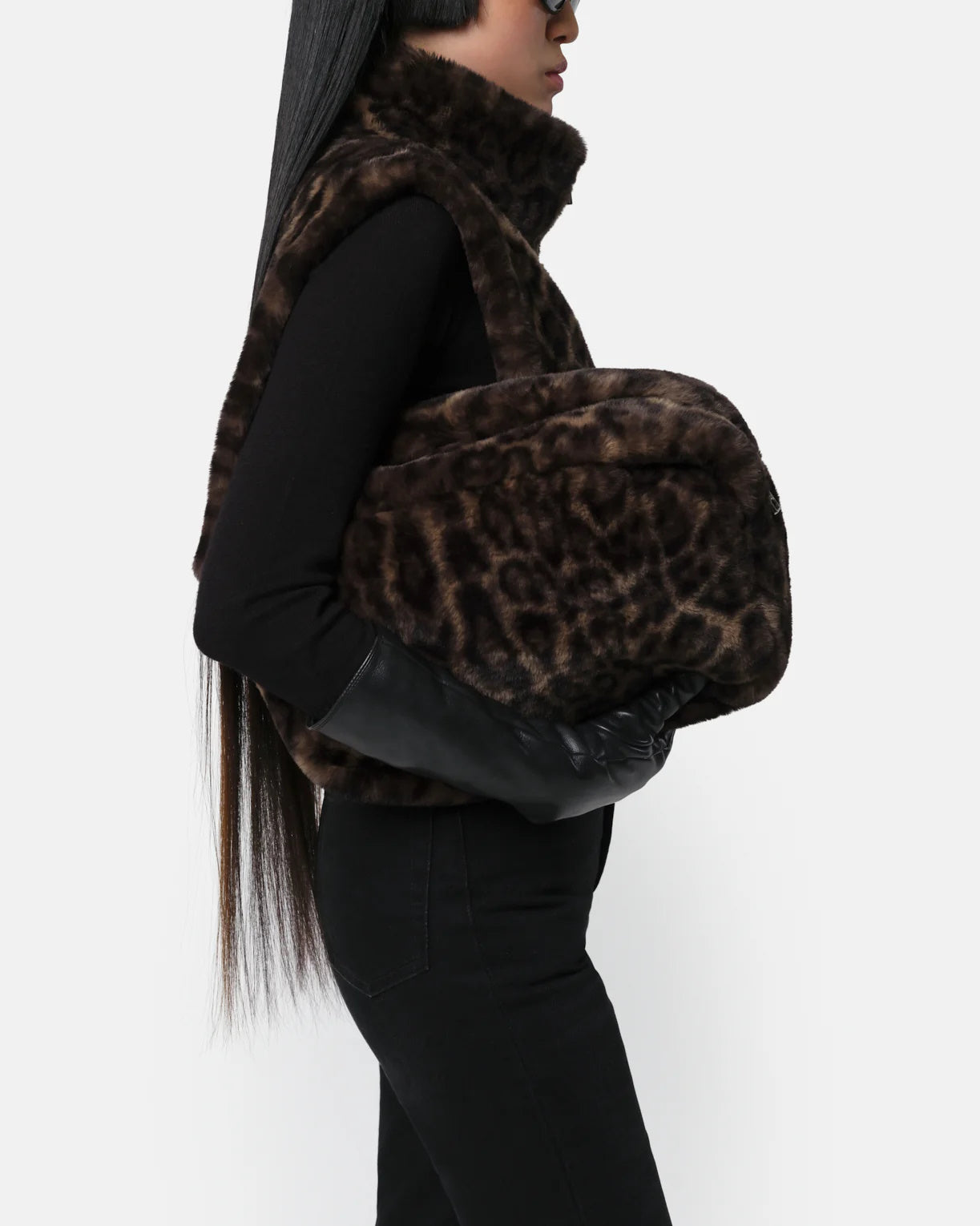 APPARIS Jumbo Noor Pouch