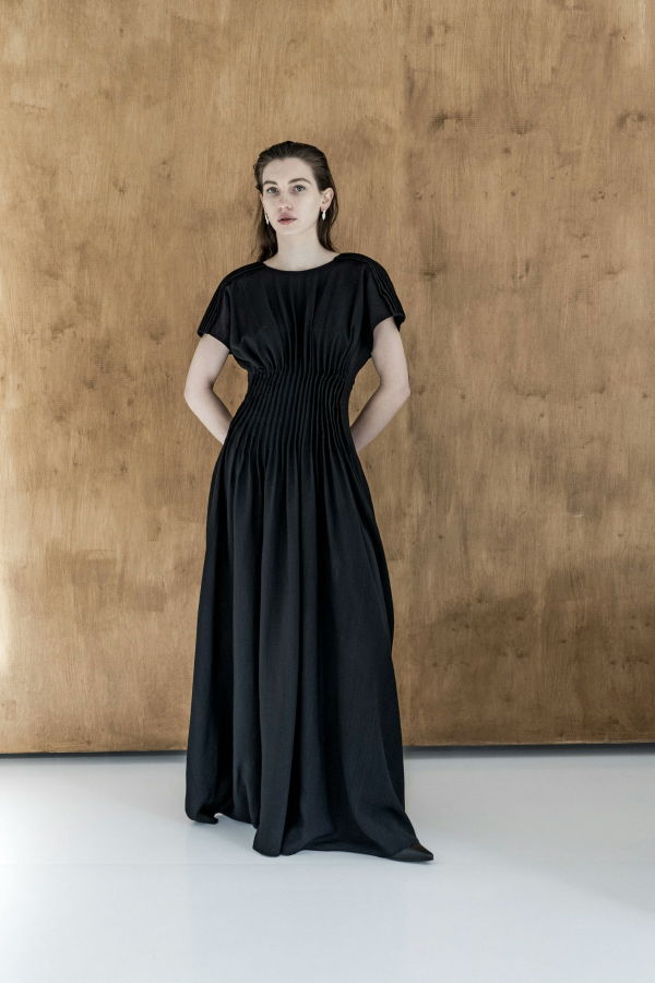 K M by L A N G E Nichka Viscose Long Open Back Dress - Black