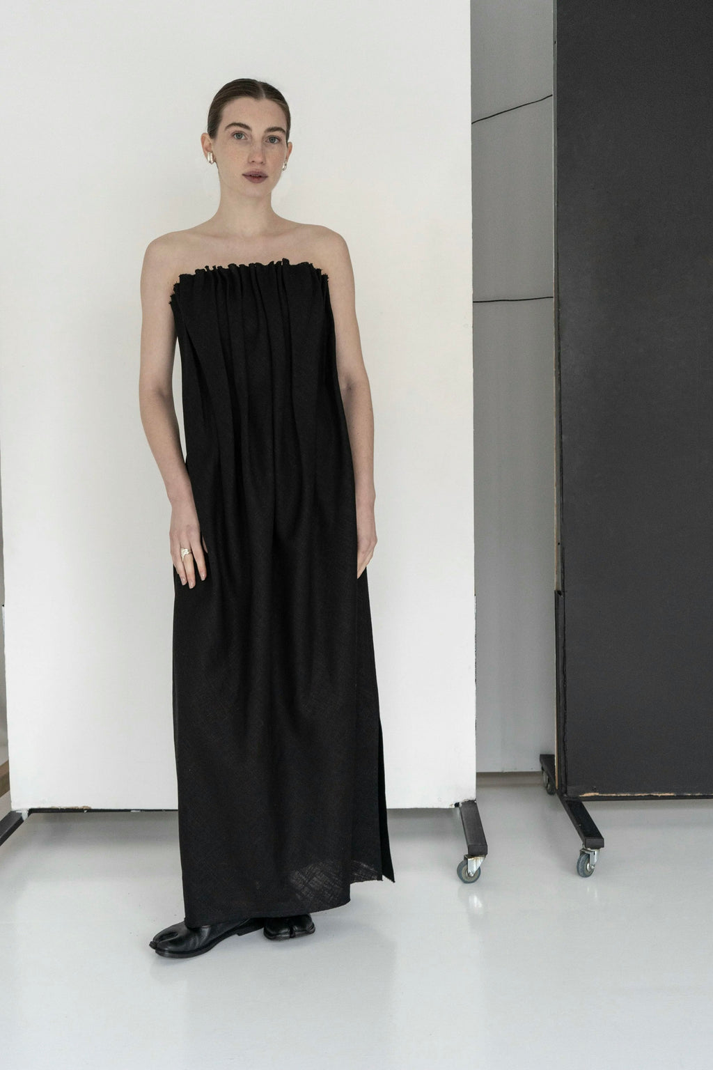 K M by L A N G E Sazha Linen Pleated Dress