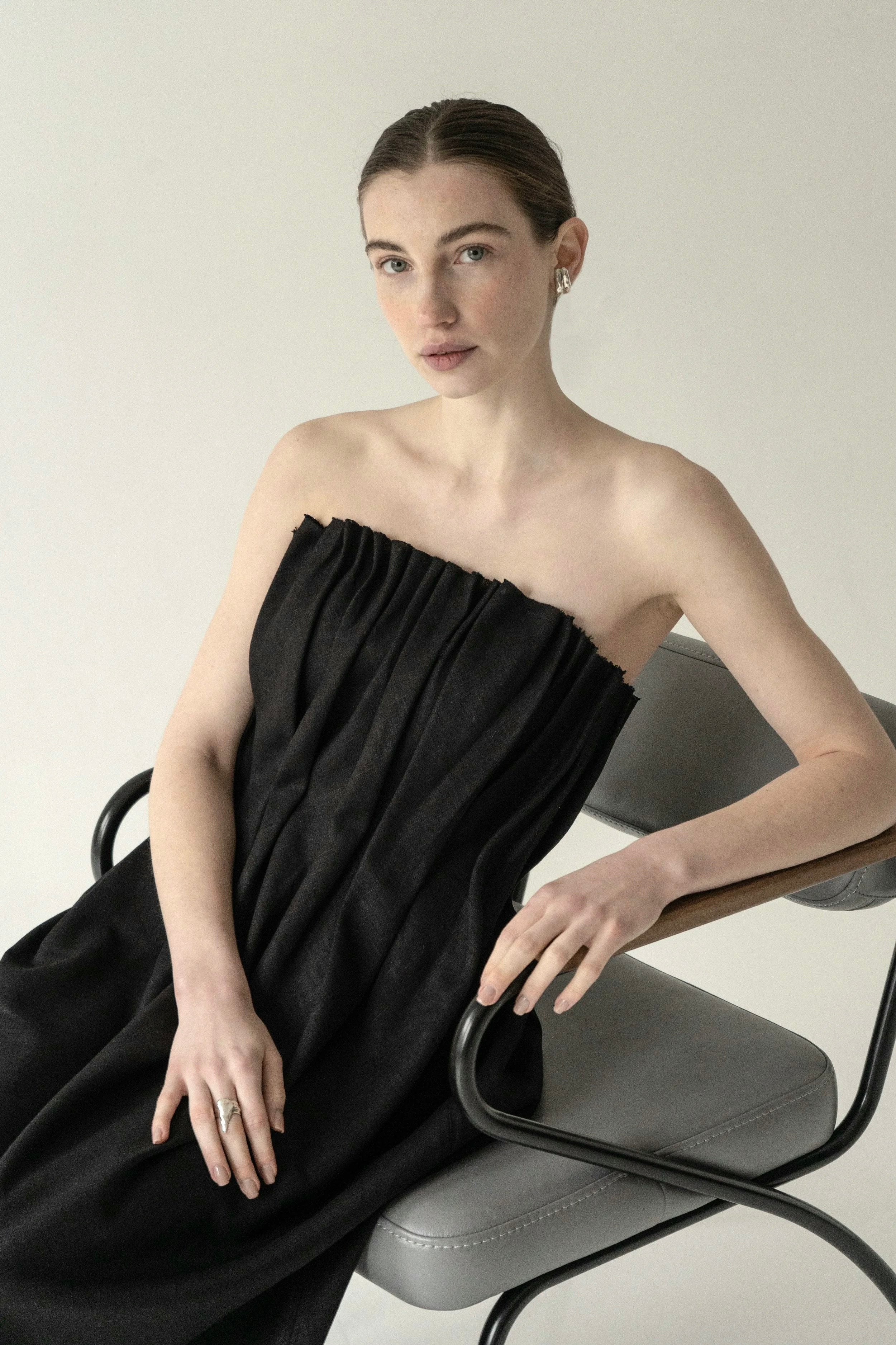 K M by L A N G E Sazha Linen Pleated Dress