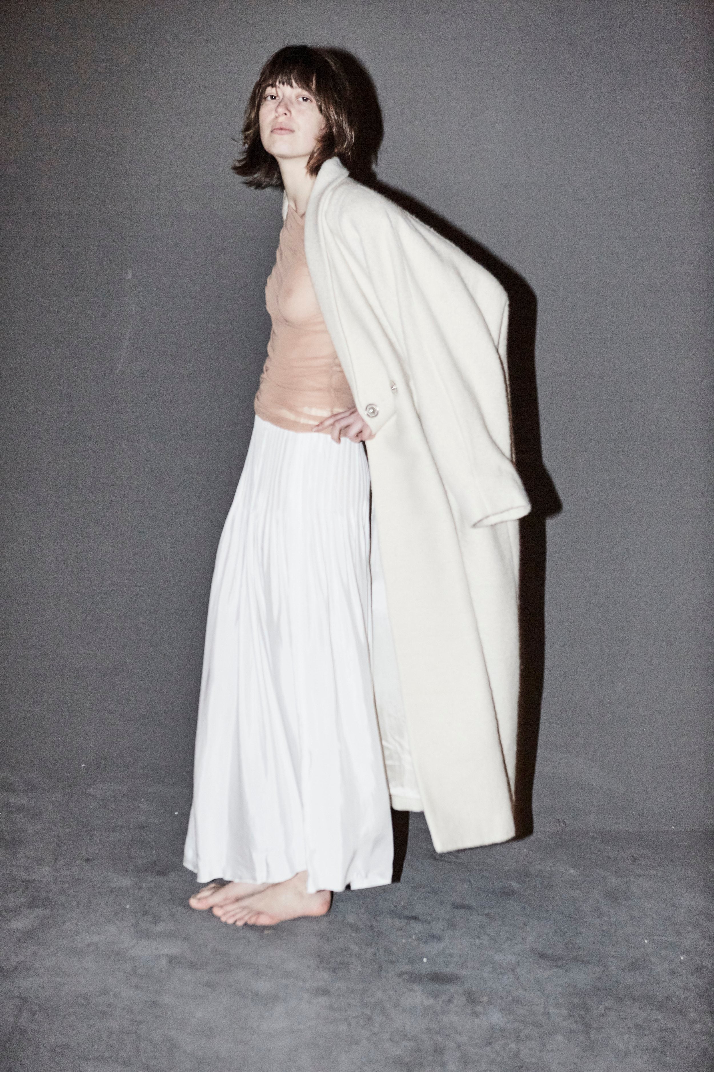 K M by L A N G E Uman Pleated Skirt - White