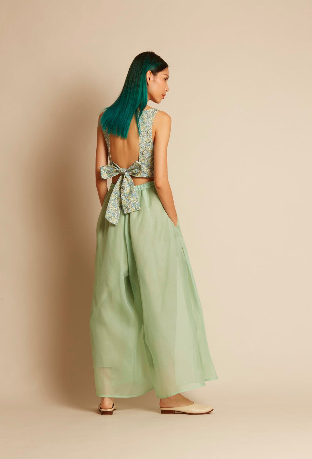 KAAREM La Lan Bralette Open Back Top w/ Tie - Blue Green Floral Print