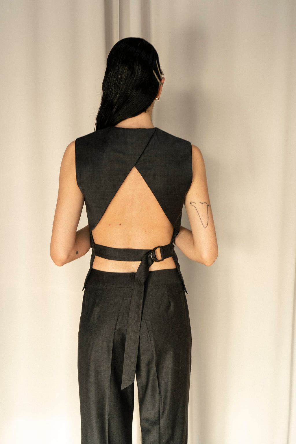 K M by L A N G E Kharkiv Wool Open Back Vest - Grey