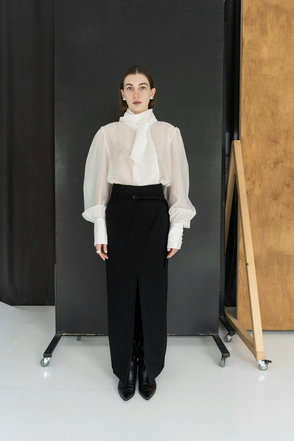 K M by LANGE Chernozem Pencil Cashmere Skirt - Black