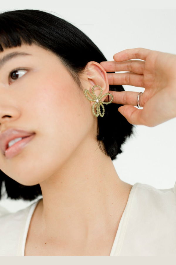 Kara Yoo Bloom Medium Earrings - Peridot