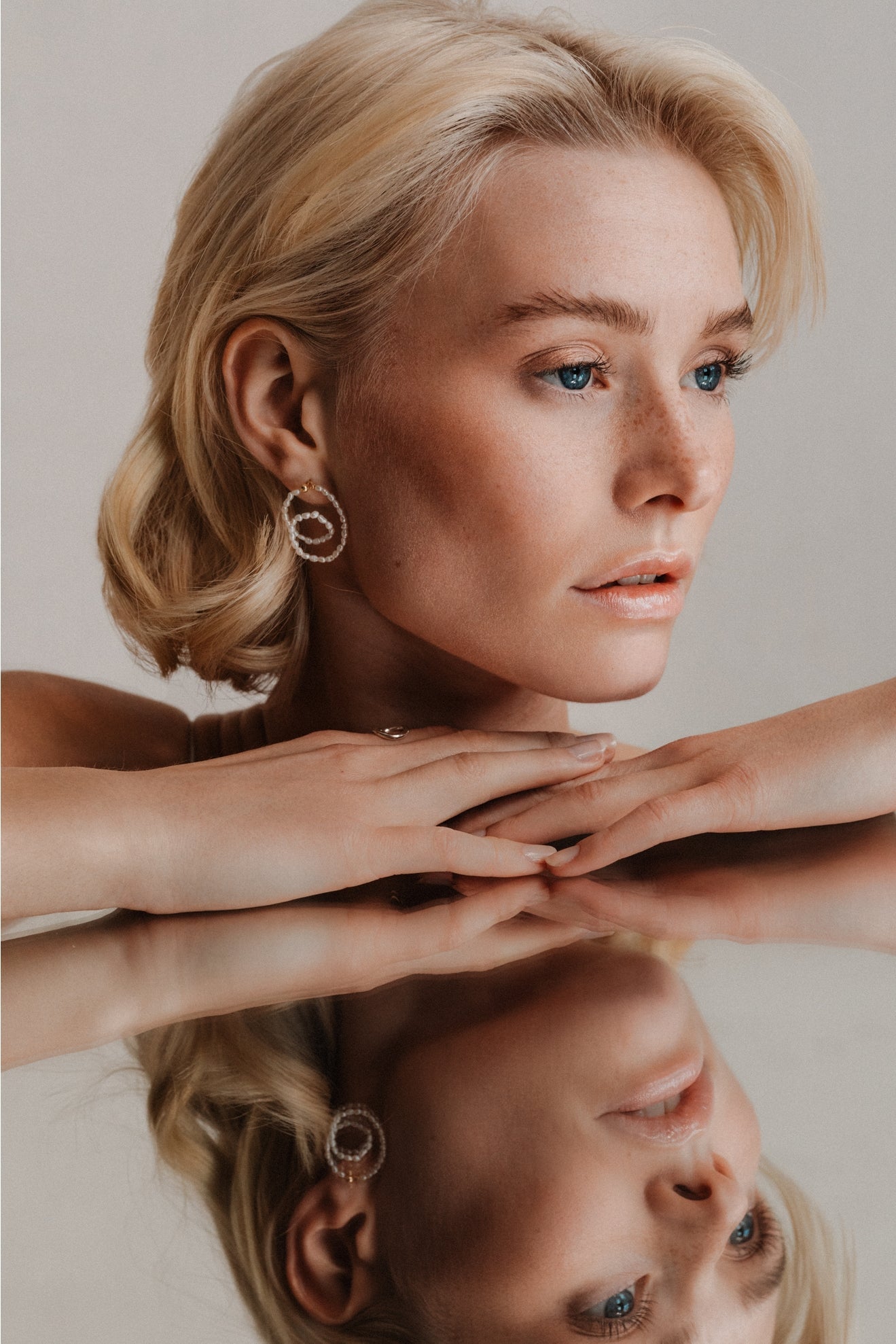 Kara Yoo Rosa Earrings - Pearl