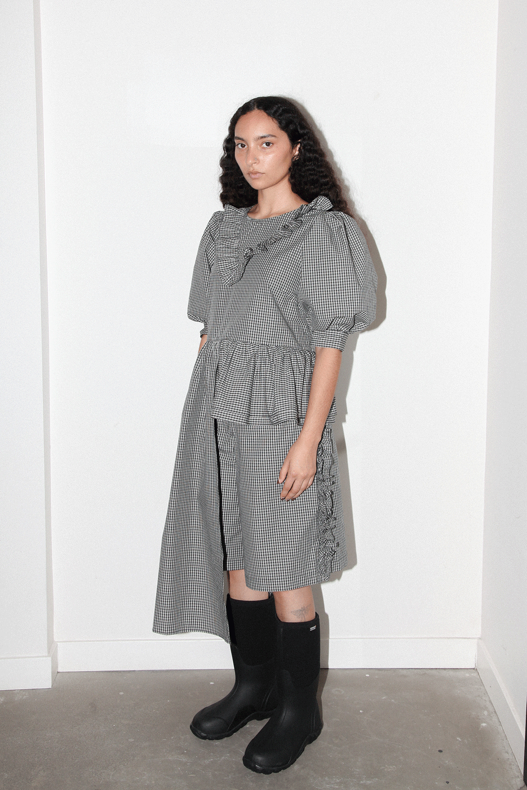 KkCo Ruffle Scoria Short
