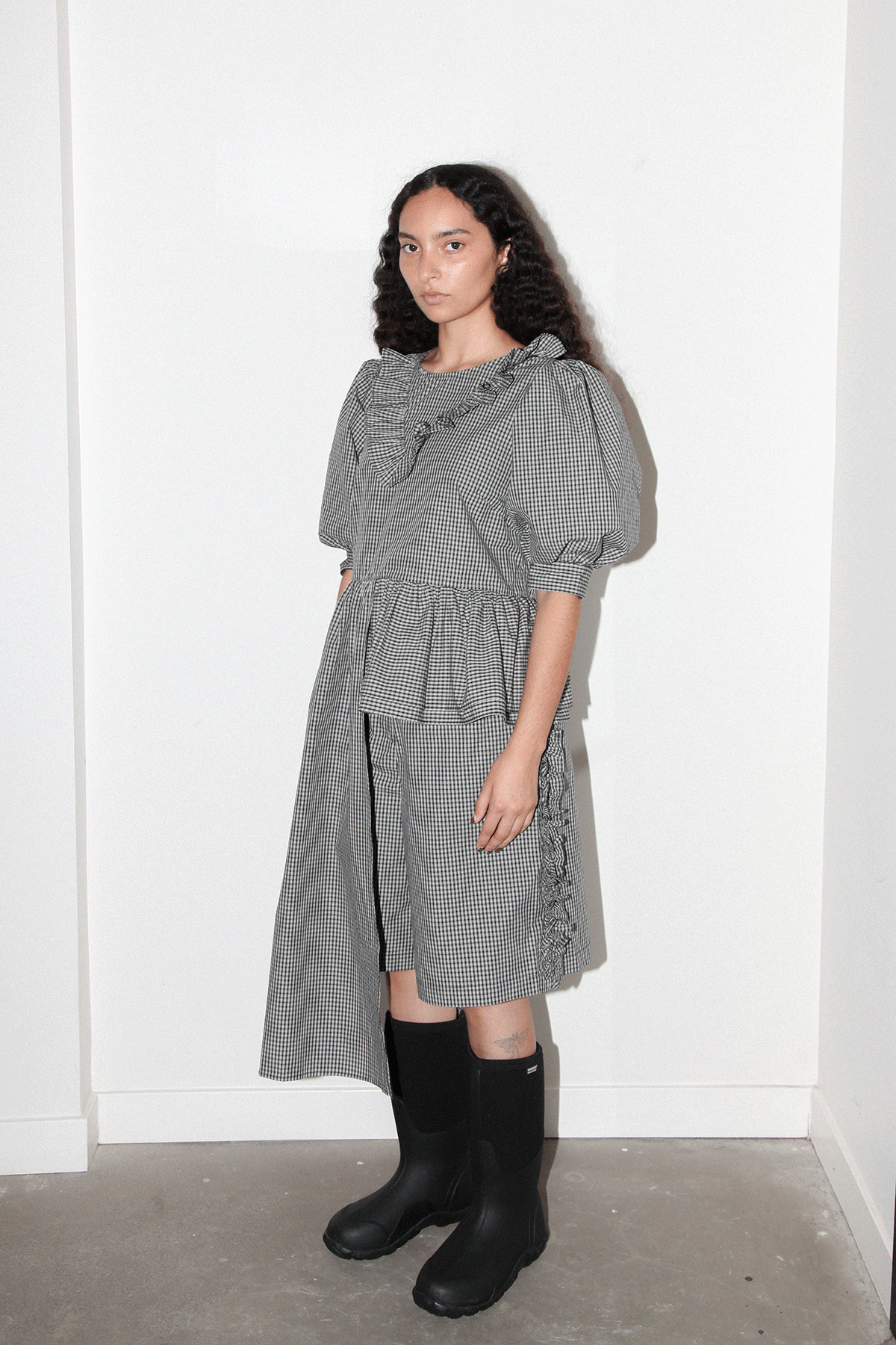 KkCo Ruffle Scoria Short