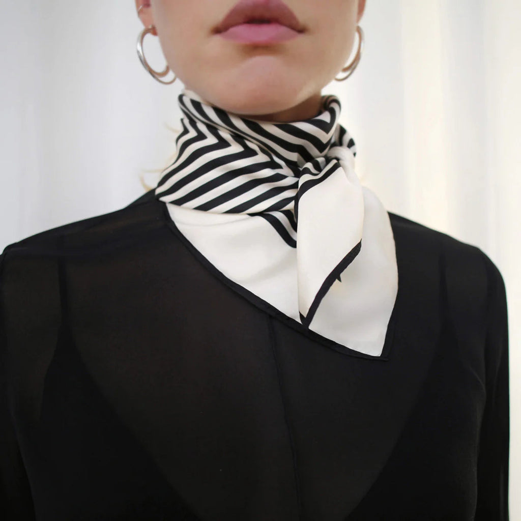 lescarf No. 1 Scarf - Black & Cream