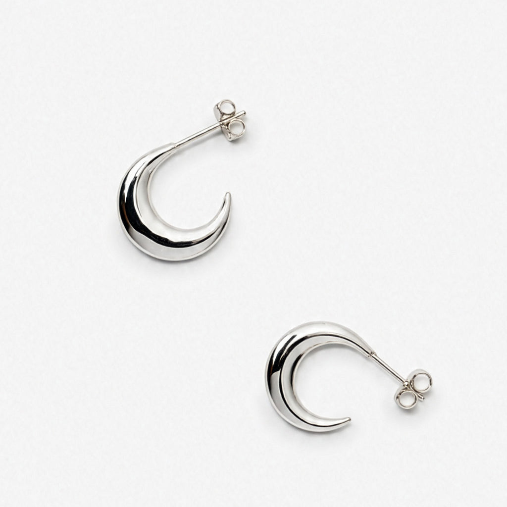 MING YU WANG Crest Earrings