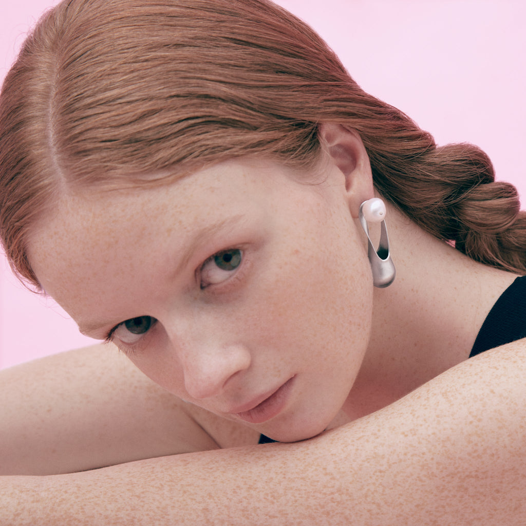 MING YU WANG Mother Earrings - SILVER/PEARL