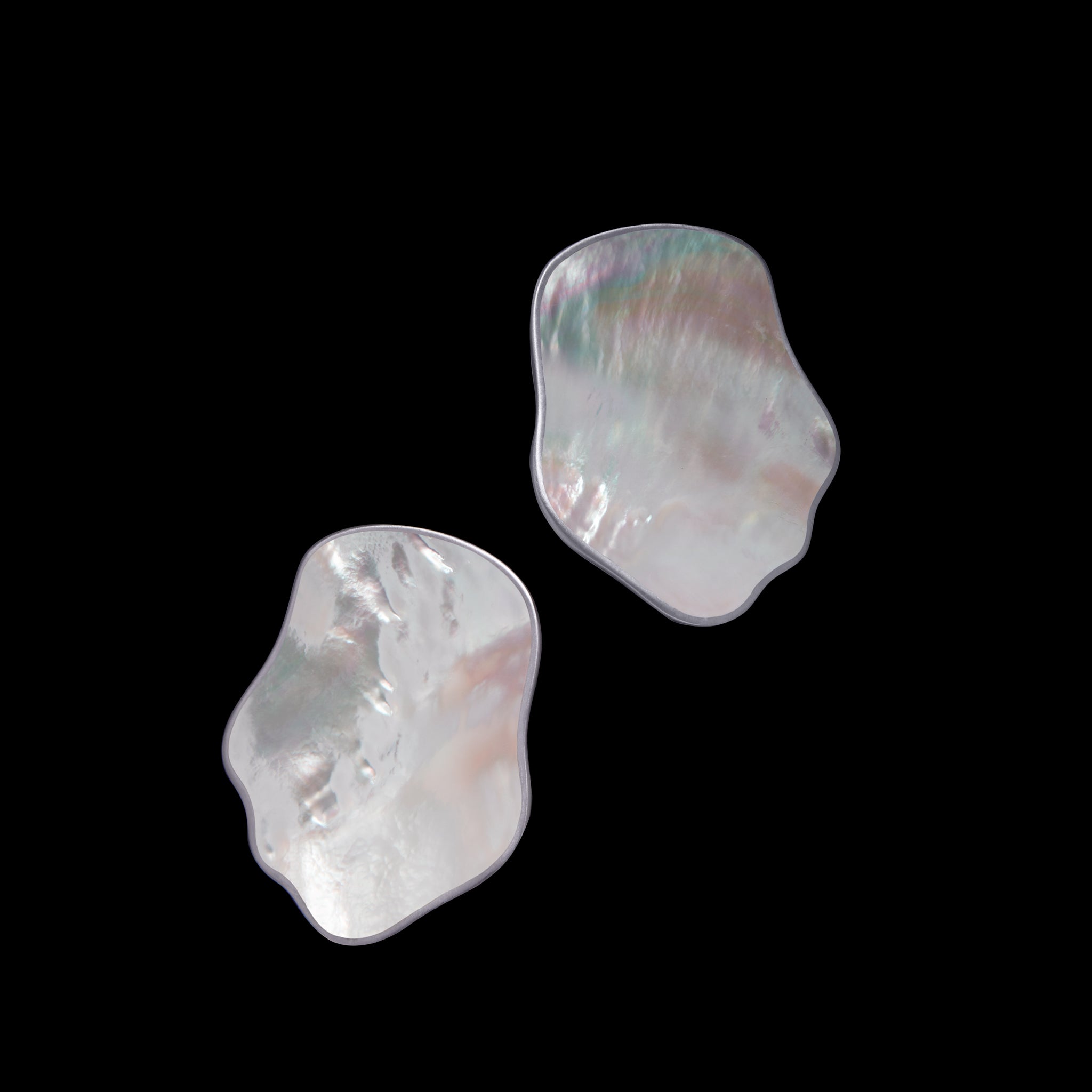 MING YU WANG Wynona Earrings - Silver/Mother of Pearl Inlay