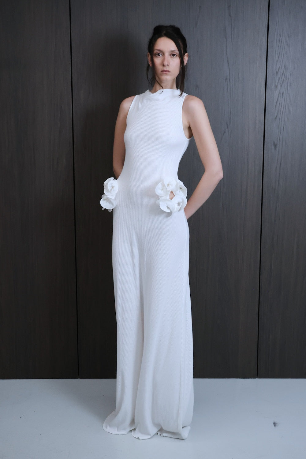 Maet Viola Cotton Knit Dress With 3d Flowers - Creme