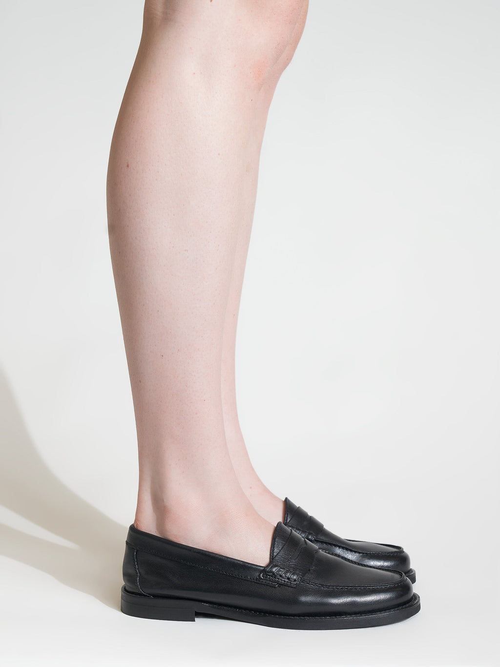 Maguire Napoli Black Loafer - Black