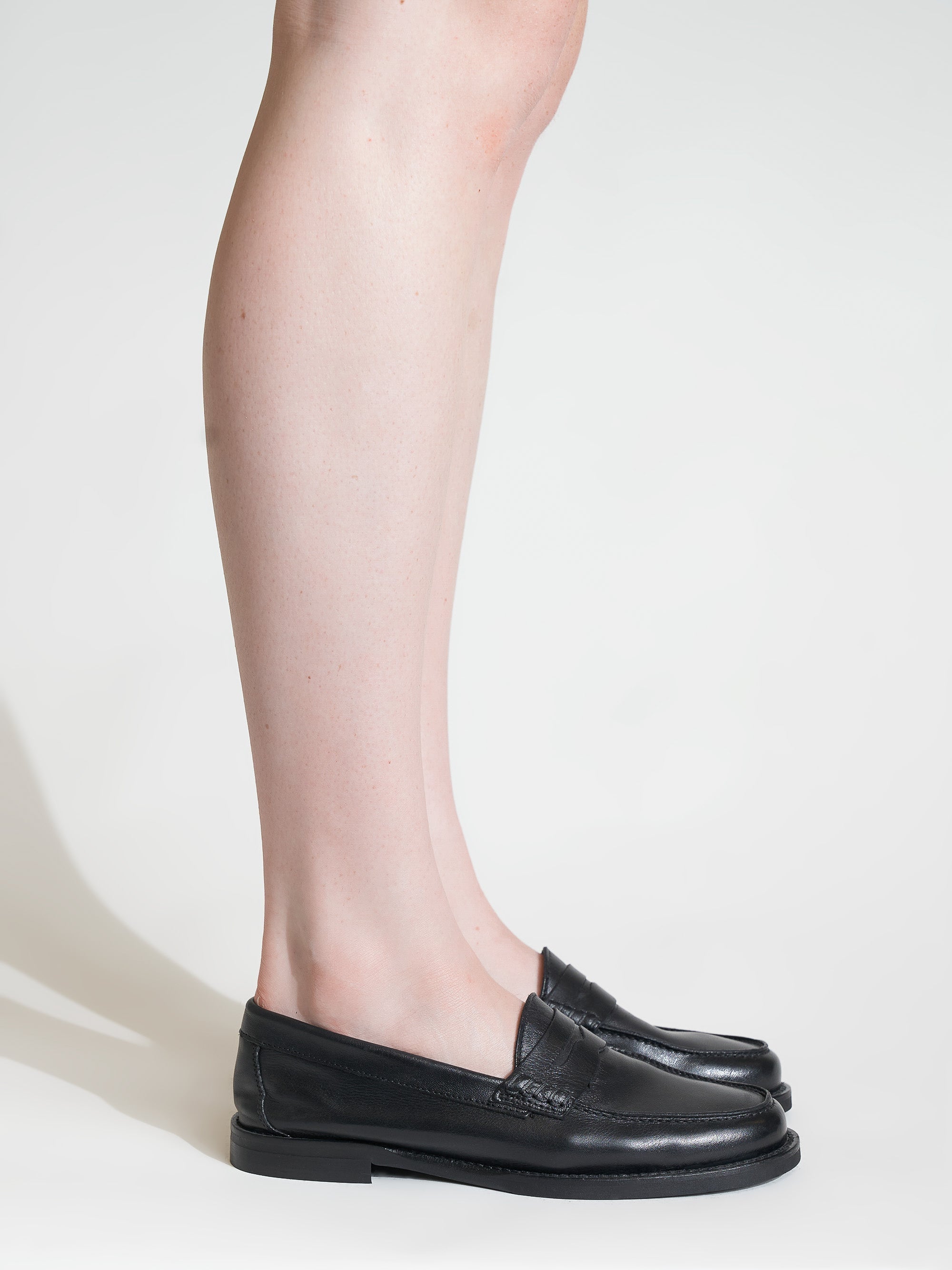 Maguire Napoli Black Loafer - Black