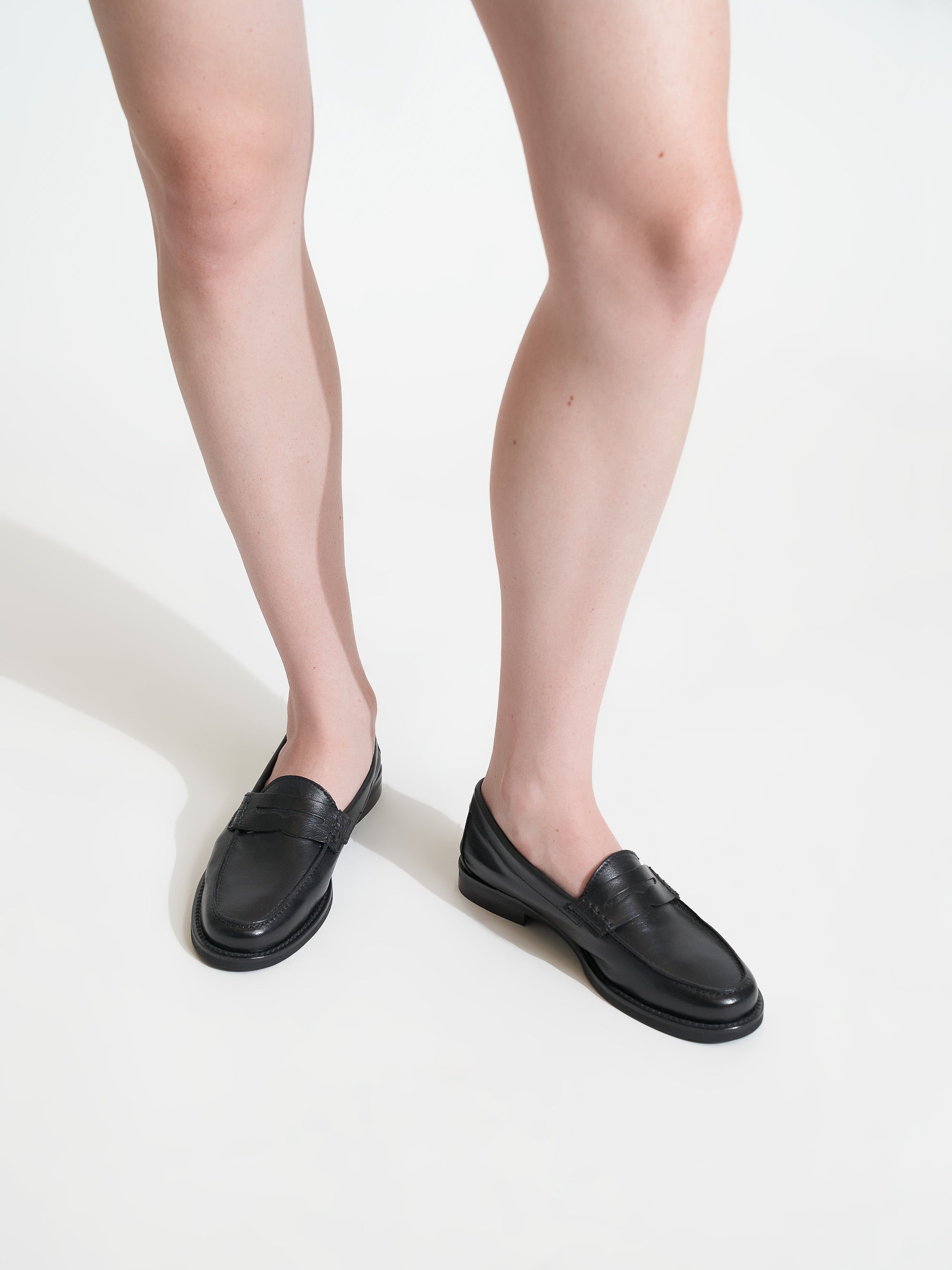 Maguire Napoli Black Loafer - Black