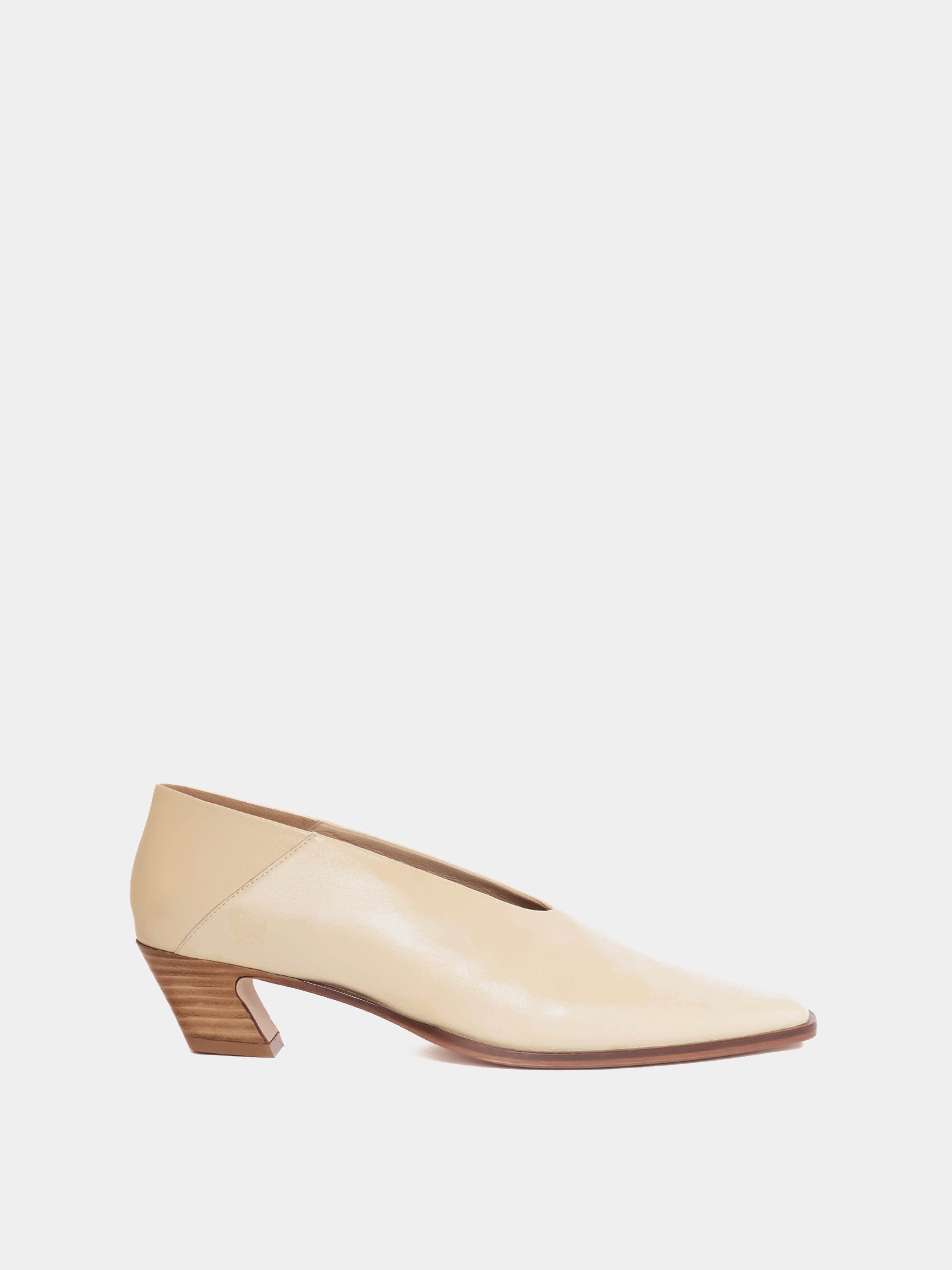Maguire Soria Closed Toe Heel