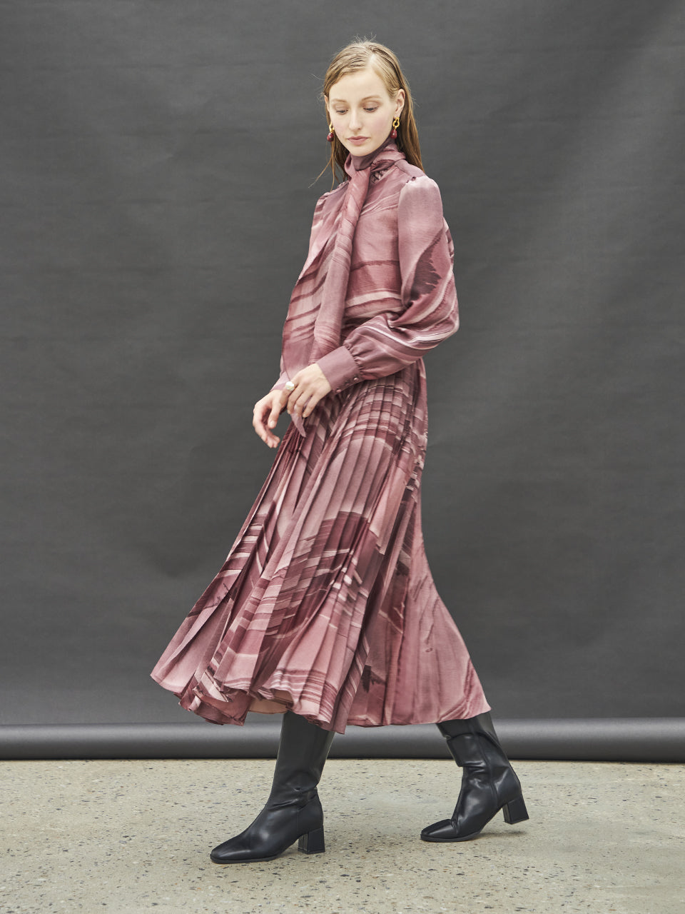 Maison De Ines Marble Pleated Skirt - Wine