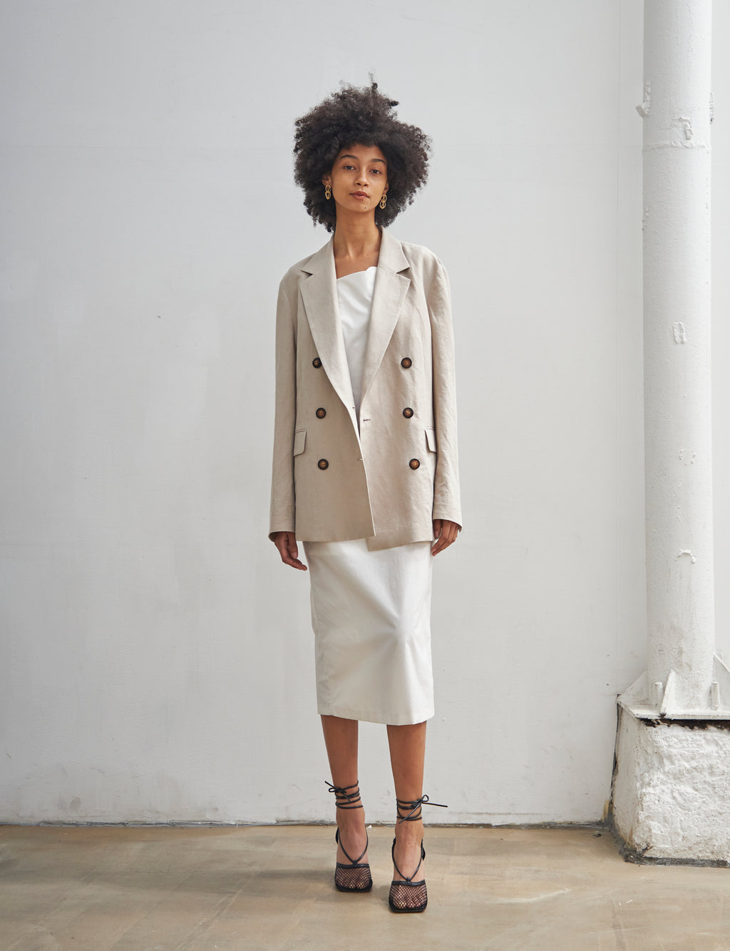 Maison De Ines SECOND HALF MOON NECK DRESS - white
