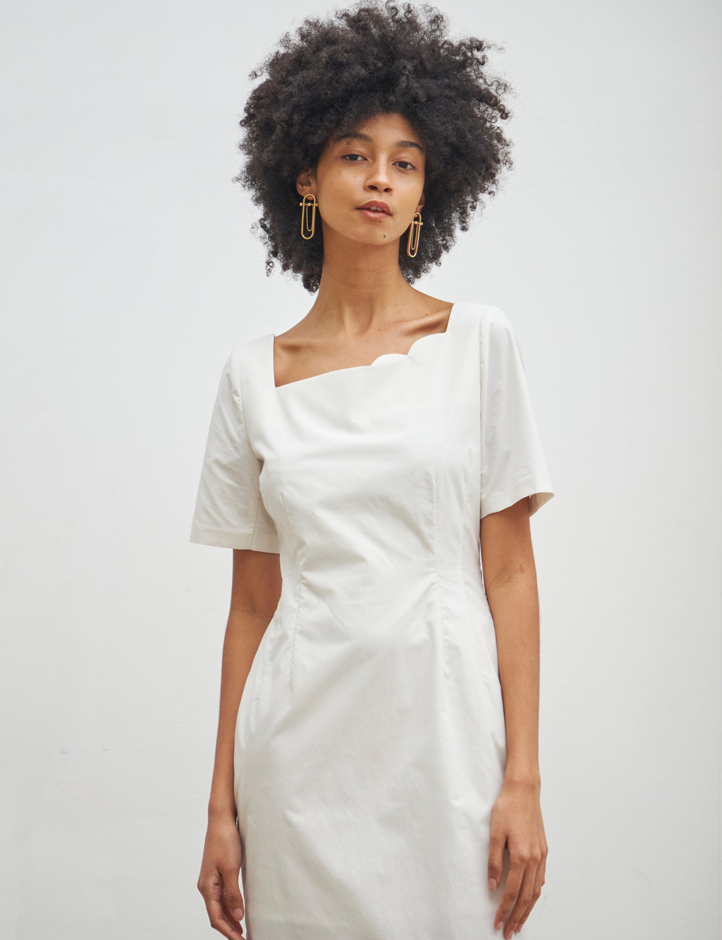 Maison De Ines SECOND HALF MOON NECK DRESS - white