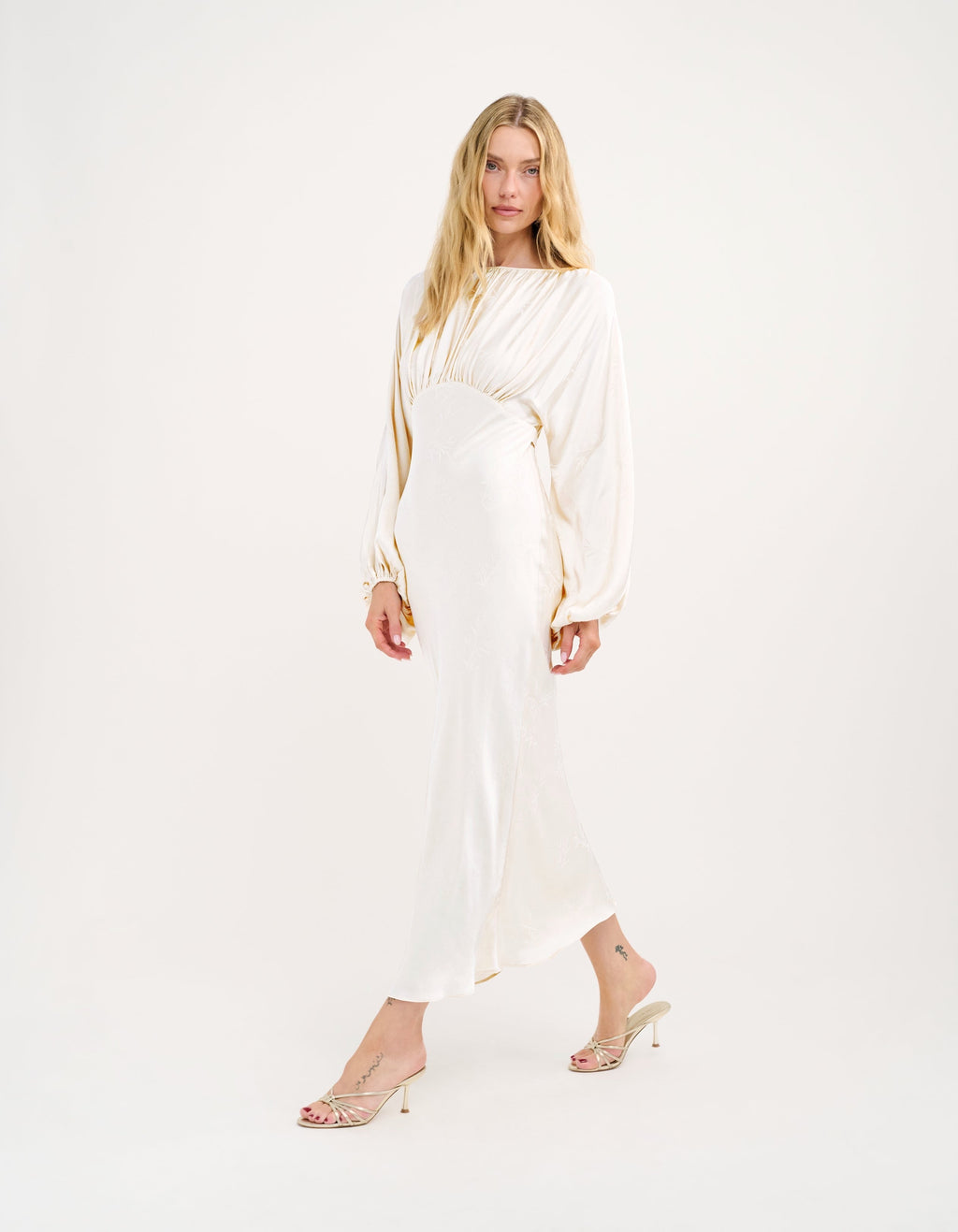 RUMORED Memoire Midi Dress