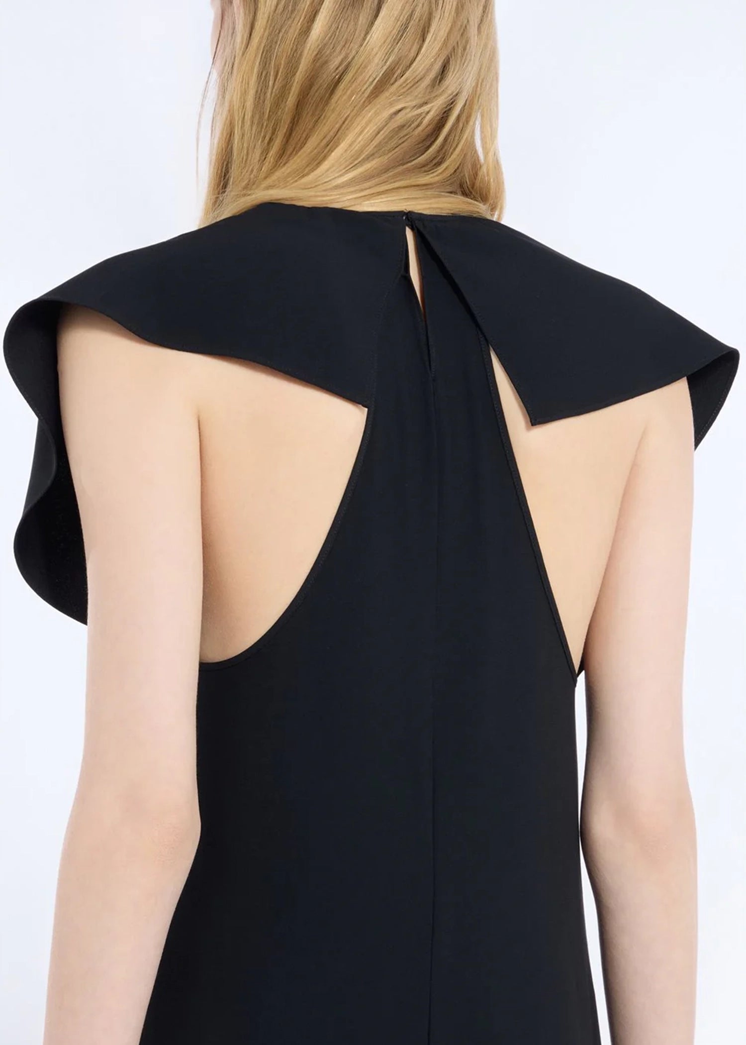 No. 21 H131 Dress - Black